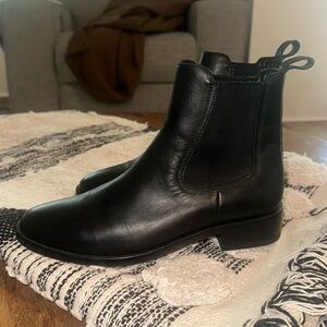 Thursday boots. Black Duchess Boot sz 9. Only worn few times. Gently used